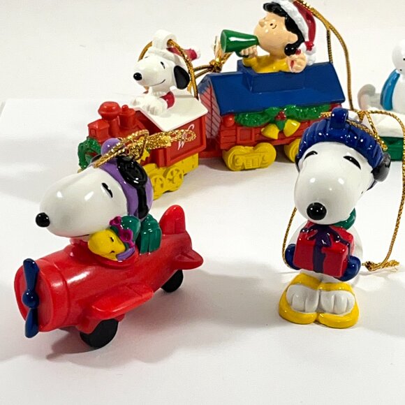 Peanuts Snoopy Whitman's Christmas PVC Ornaments Lot of 8 Train Set -  2" - 2.5" - Picture 9 of 14